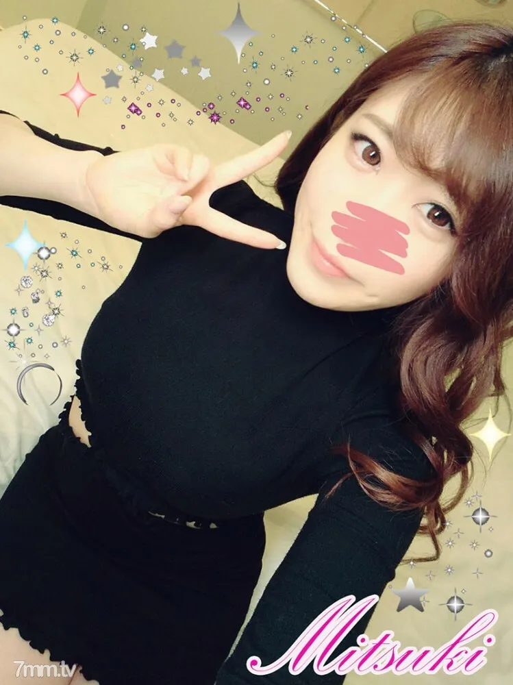 FC2-PPV-1105441 Beautiful busty lady  Mitsuki Creampie with companion  Defeat a high-class hostess before going to work! It's all erotic in various positions ♪ Massive vaginal cum shot while watching the beautiful big tits that shake violently! Lu