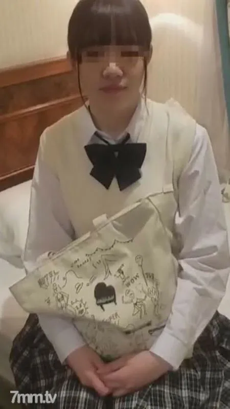 FC2-PPV-1465918 [Individual shot] Prefectural Department of Commerce ② Literary girl.  - Meet up on the way home from school and take the first insertion at the hotel as it is