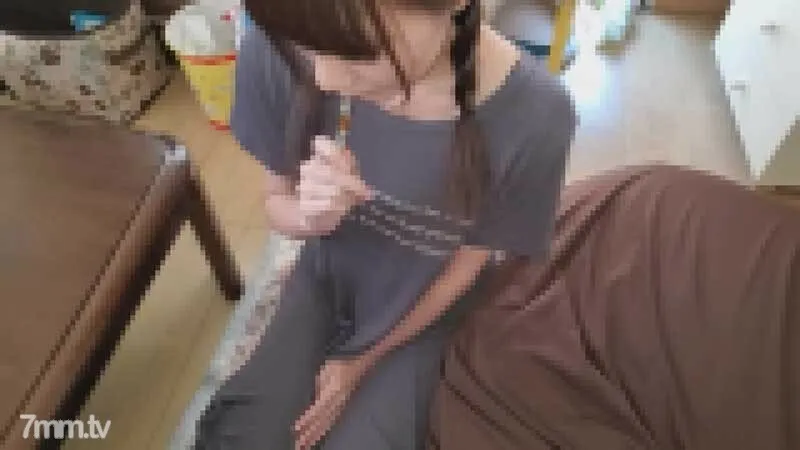 FC2-PPV-2057008 [Exposed face] A wife who has been pickled in 〇〇... A large amount of vaginal cum shot to the wife who is fucked by two meat sticks and goes crazy with pleasure