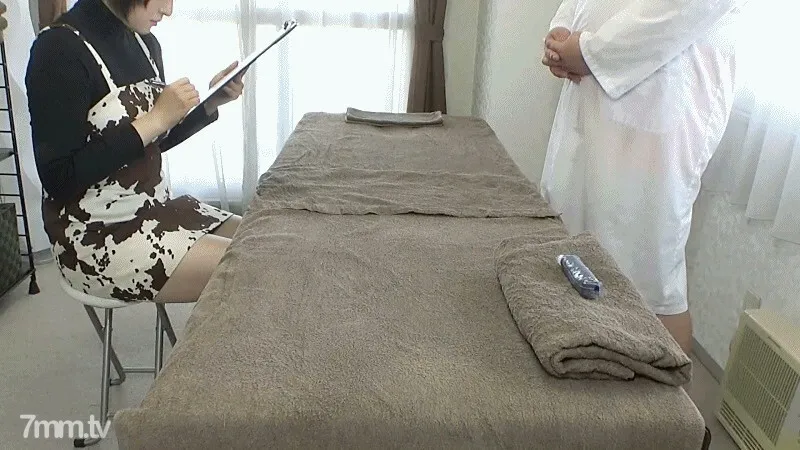 FC2-PPV-2368815 ★Half price starts until 11/3! ★No  A fair-skinned beauty with pigeon chest  actually small breasts  who pretends to be cool is also submissive to pleasure! Her shaved pussy is automatically revealed with her eyes closed!! *3 major review