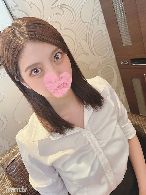 FC2-PPV-3080110 1 week only 2280 → 1280 Punishment  A slender career woman with wide eyes! I've been cumming the play twice in a row at a hotel in the middle of the night.