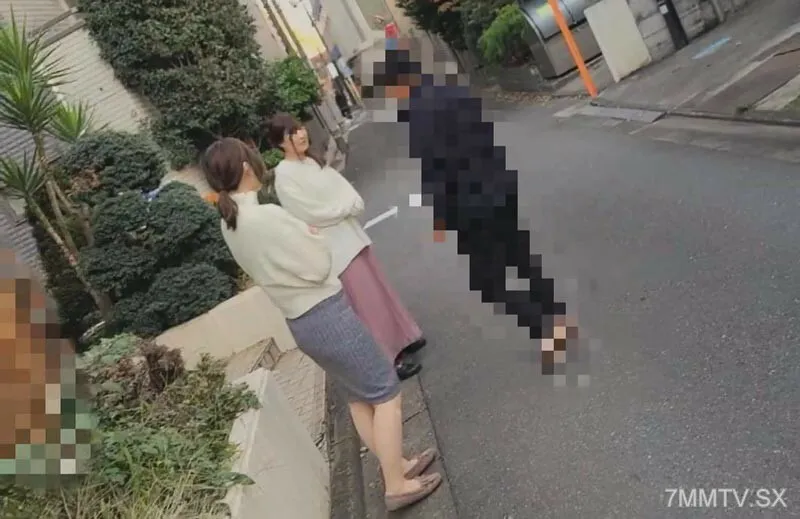 FC2-PPV-3148788 [Individual] Scum man easily offers not only his sister but also his relatives.  - The mature woman's body was smooth for her age, and her skin was white and beautiful just like her sister's.