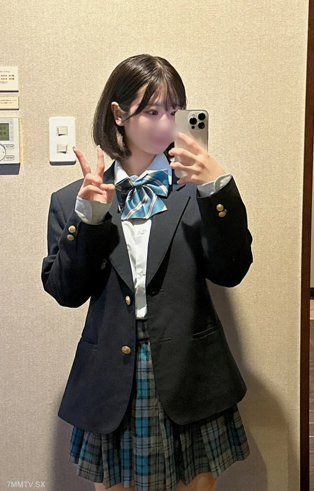 FC2-PPV-3298032 Special price for today only!  - 9980→4980 [Undisclosed fixed-point work] *Only fixed-point video [Complete appearance] Prefectural ① Full-time / current ● J ● school's best transcendental E-cup beauty ● woman!  - Life's first big cock mass facial!  - [Transcendence beauty woman]