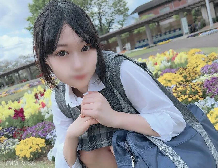 FC2-PPV-4413648 First shoot/look! Limited to 3 days! Rikawa Woman likawa Woman's pure and unedited baby face is open wide, in public lewdness! Yes, there is an 18-year-old submissive who still doesn't understand the dirt, and there is no rubber