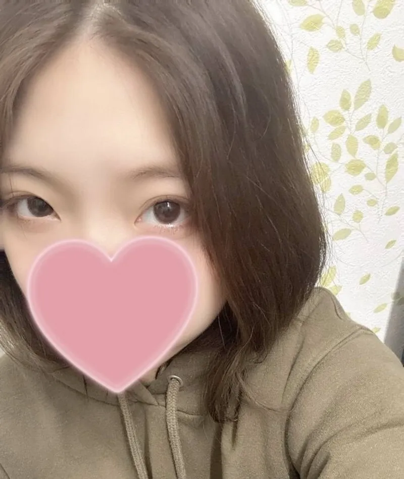 FC2-PPV-4637972 Completely amateur first shoot  Shy and cute 18-year-old ♡ It's dangerous raw insertion, but it feels so good... Bonus included