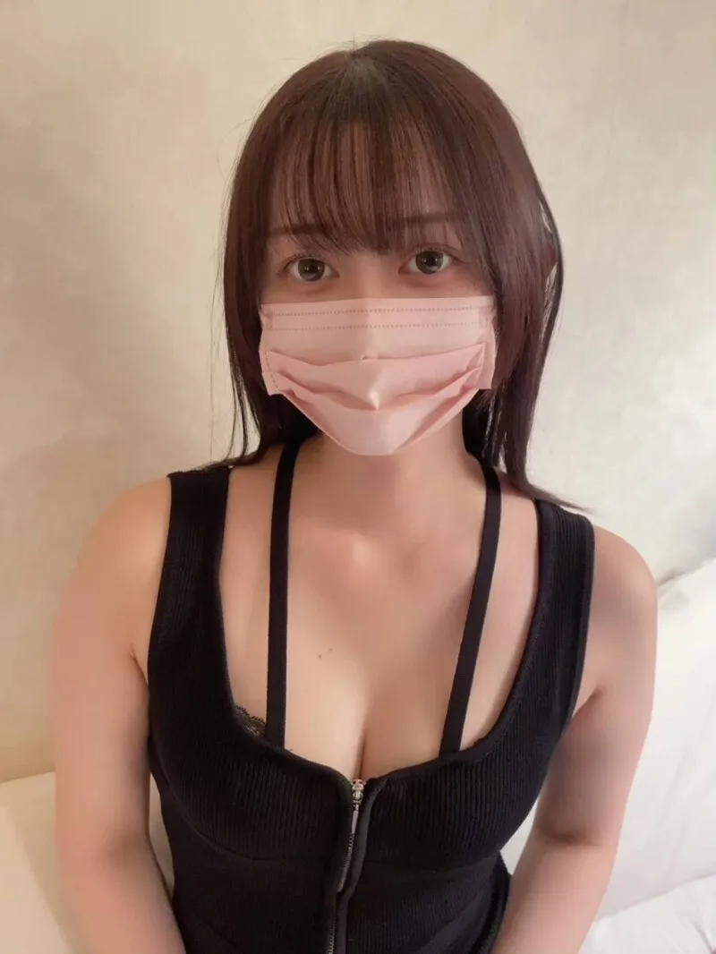 FC2-PPV-4638724 Limited sale for the first time only! 3480→1240 points!   This is the pure actress type!   Sex in place of her boyfriend who can't meet due to job hunting! The gap between her appearance and her sexual desire is too big for a colleg