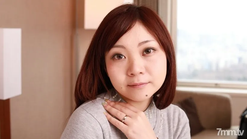 RB025 Hidden camera with big tits married woman Saffle